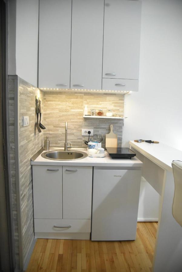 Dekart 2 Apartment Ni المظهر الخارجي الصورة