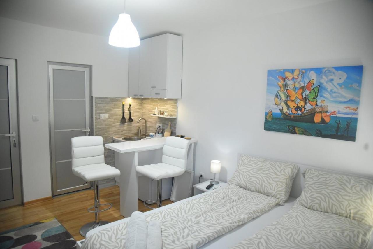 Dekart 2 Apartment Ni المظهر الخارجي الصورة