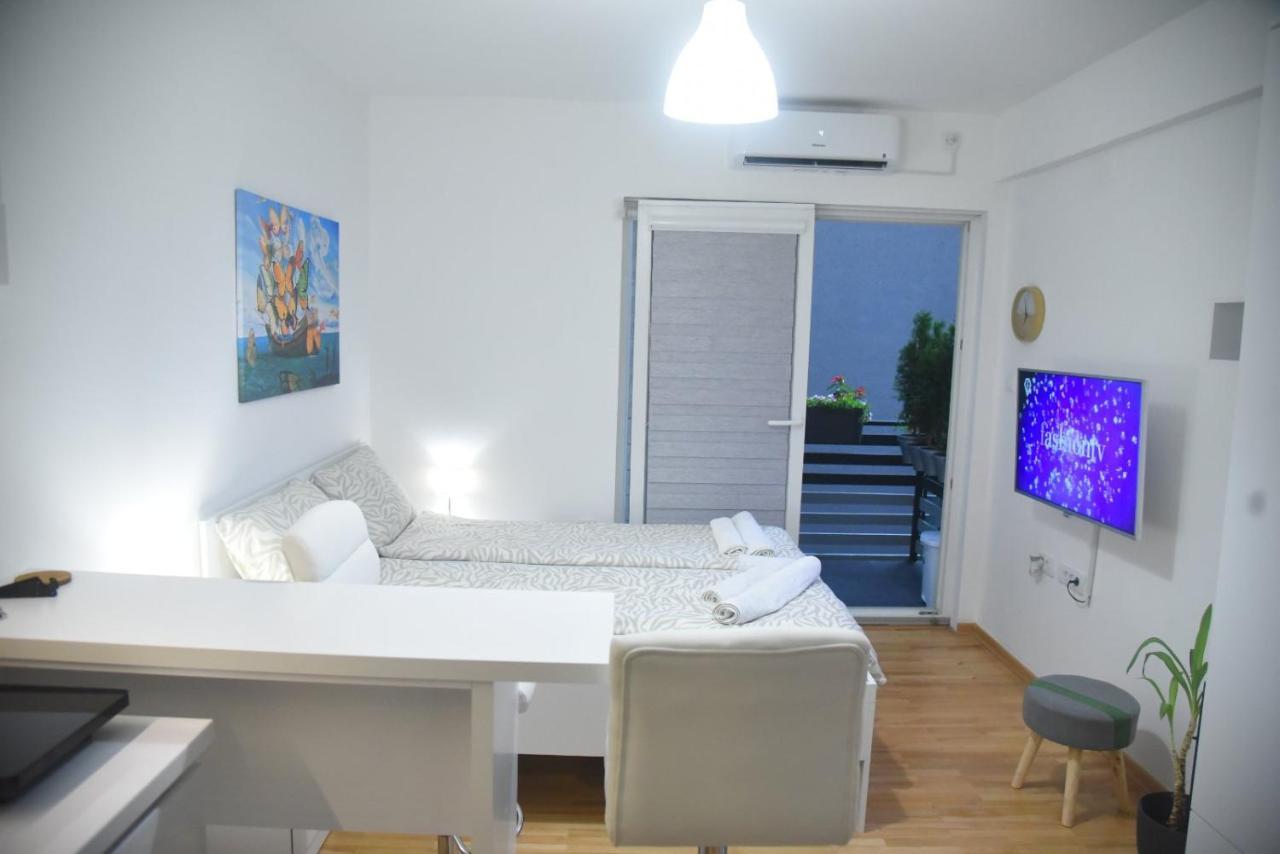 Dekart 2 Apartment Ni المظهر الخارجي الصورة