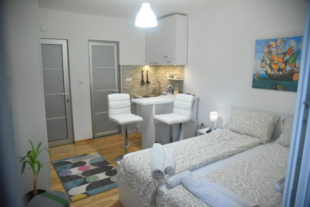 Dekart 2 Apartment Ni المظهر الخارجي الصورة
