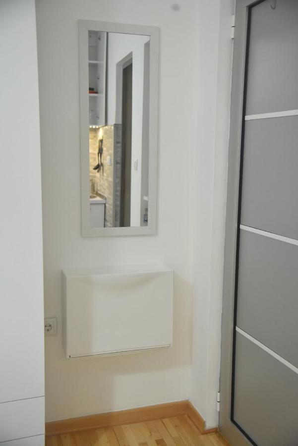 Dekart 2 Apartment Ni المظهر الخارجي الصورة